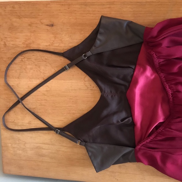 Chiffon-like dress. - Picture 4 of 10